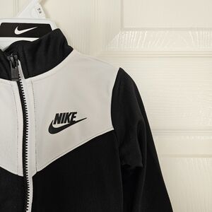 Kids Toddler 18 Months Nike Black and White Jacket Matching Track Suit